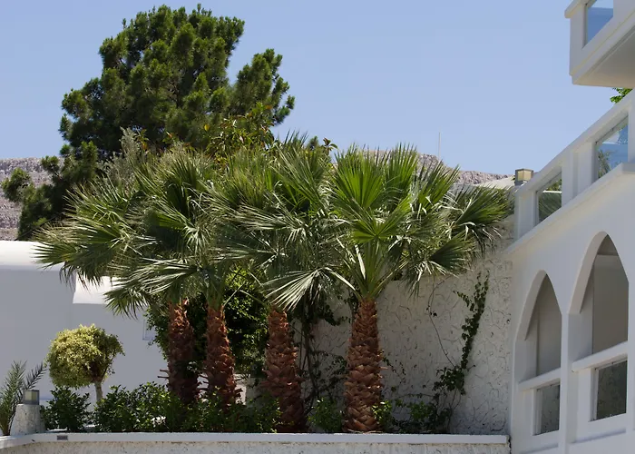 林德斯怀特酒店及套房