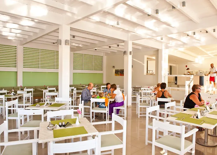 White & Отель 4*