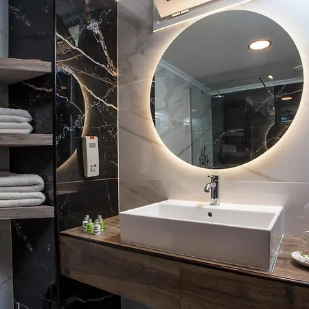 White & 4* Lindos (Rhodes)