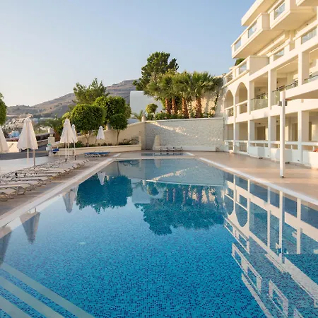 Hotel White &