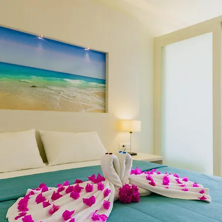 White & 4* Lindos (Rhodes)