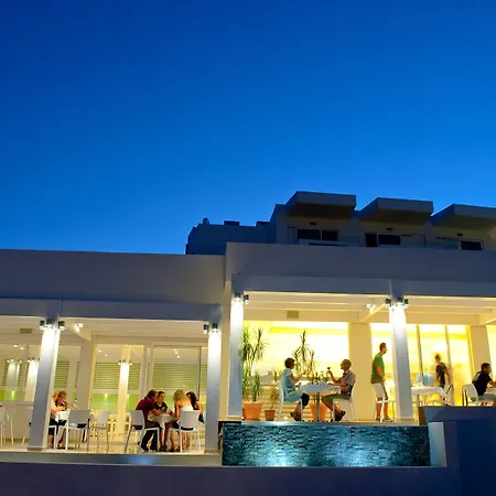 White & Hotel 4*