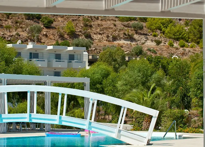 White & Lindos (Rhodes)