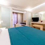 White & 4* Líndos