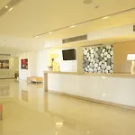 White & Hotel 4*
