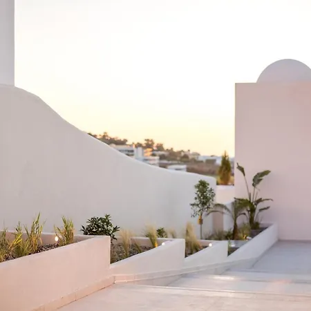 White Hotel&suites