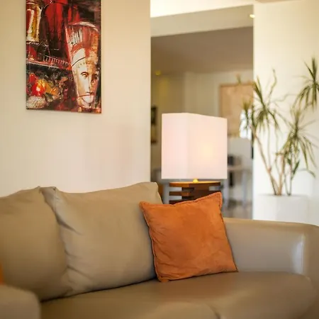 White Hotel&suites Hotel