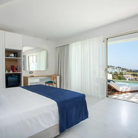 White Hotel&suites
