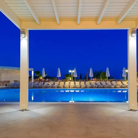 White Hotel&suites