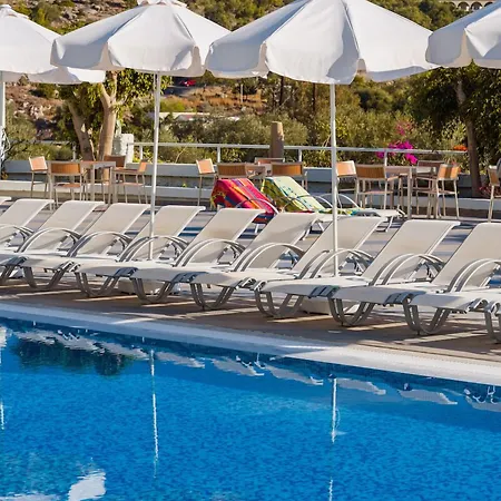 Hotel White & 4*